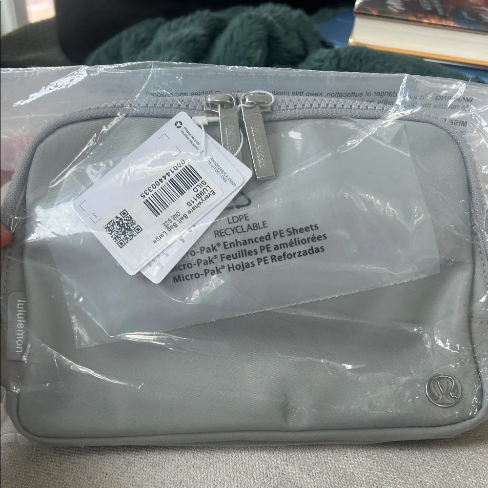 lululemon athletica Everywhere Belt Bag 2L - silver drop - Picture 3 of 4
